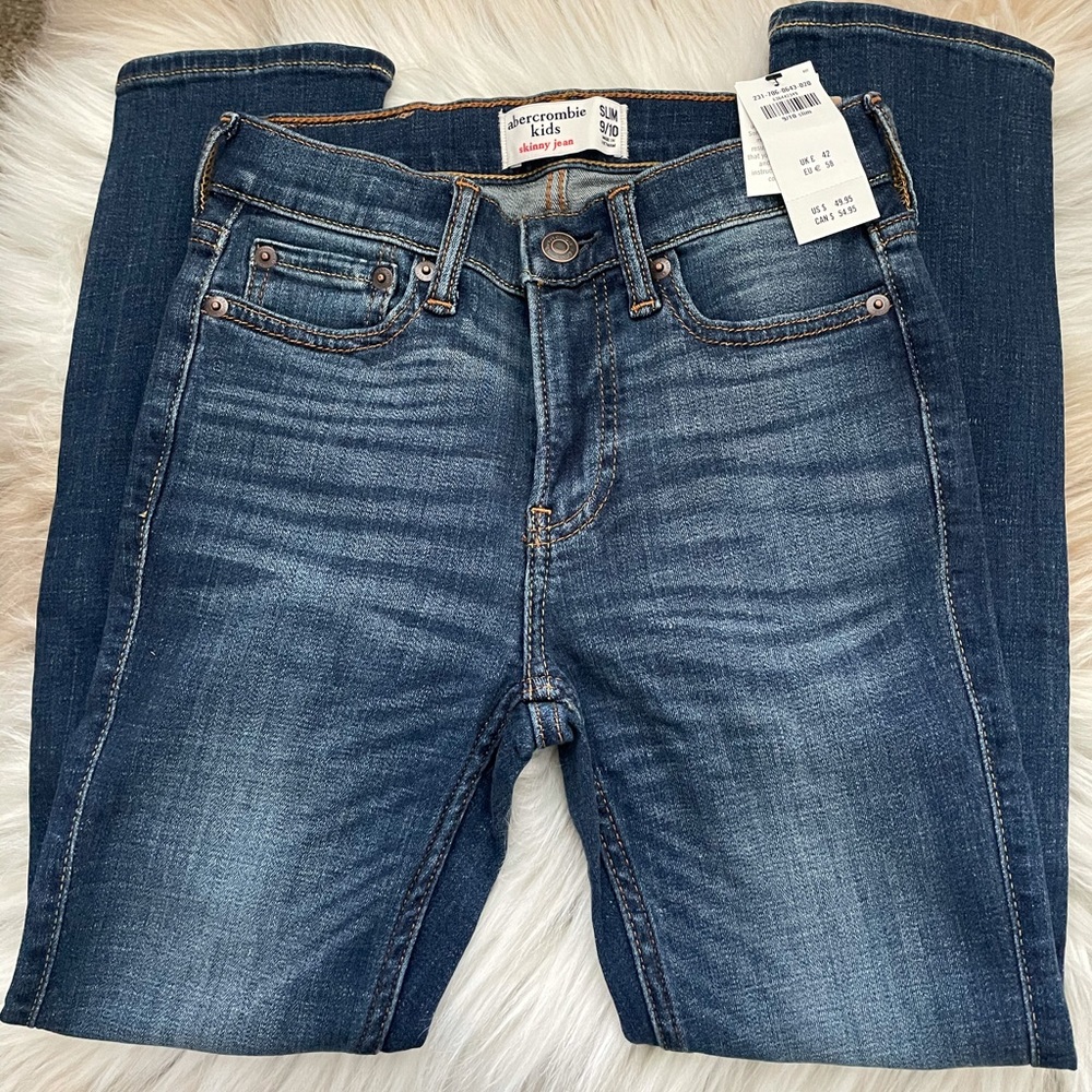 NWT BOYS ABERCROMBIE JEANS